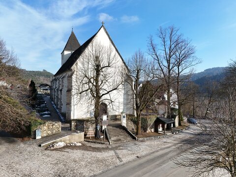 Blick auf die Wehrkirche Bromberg 