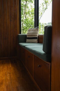Quiet interior corner