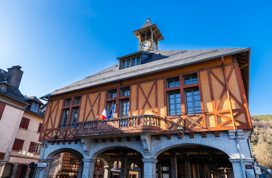 Town hall of the small village of Arreau and the Neste du Louron river, in the Hautes-Pyr&eacute;n&eacute;es,