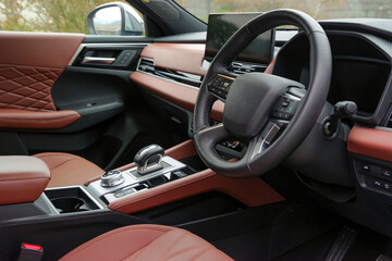 高級感のあるプレミアムSUVのインテリア