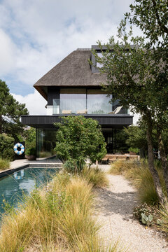 villa and swimming pool