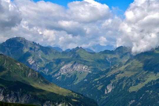 Blick vom Pizol auf die Glarner Alpen und das UNESCO-Welterbe Sardona
