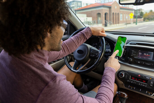 Hand touch screen in Car mobile phone communication 