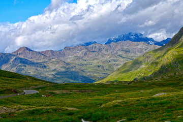 Fototapeta premium Der Gaviapass-Straße Nahe Gaviapass (Passo di Gavia) in Norditalien