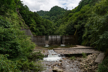 山梨県甲府市の荒川上流にある砂防堰堤