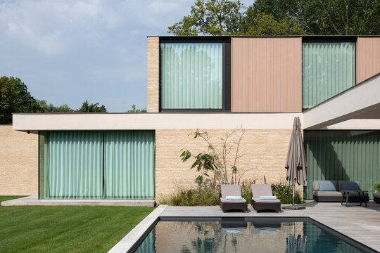 villa and swimming pool