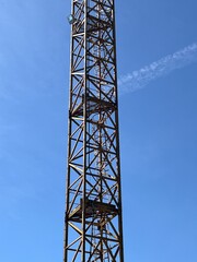 The middle of a crane