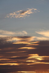 Naklejka premium 夕焼けに染まる空