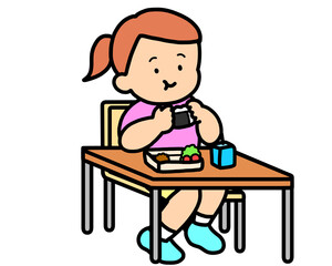 ランチタイム　机でおにぎりを食べる茶髪の女の子