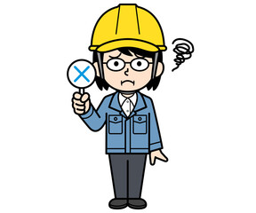 バツ札を持つヘルメットをかぶった現場監督の中年女性