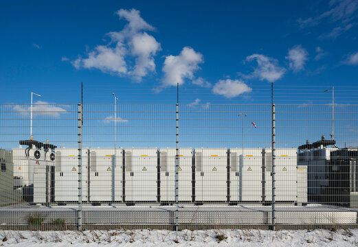Battery storage facility for surplus renewable energy in Rotterdam