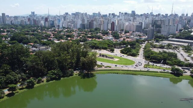 Aerial perspective of street traffic next to the Ibirapuera Park in Sao Paulo, Brazil.
