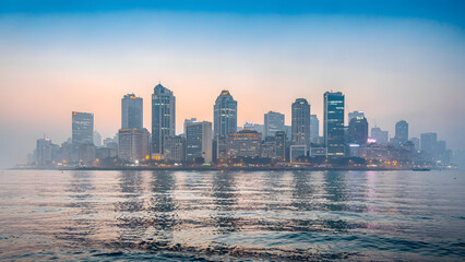 Fototapeta premium Mumbai Skyline at Nariman Point Dawn