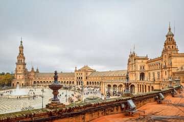 Fototapeta premium Panoramic High-Angle View of Plaza de España in Seville Under Overcast Sky
