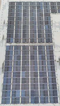Photovoltaikanlage auf Geb&auml;udedach