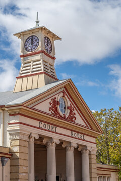 The old Armidale Court House