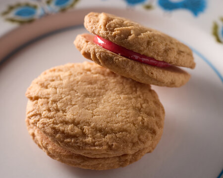 Close -up of Monte Carlo biscuits on a plate