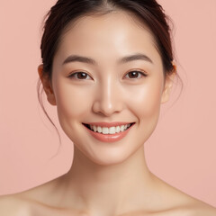 Obraz premium A smiling Asian woman with a radiant complexion on transparent background