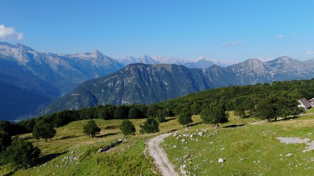 Gebirge Slowenien rund um Stol