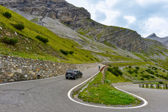 Westrampe der Stilfser Joch Passstra&szlig;e im Veltlin (Lombardei)	
