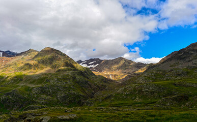 Blick vom Gaviapass auf den Dosegu-Gletscher in der italienischen Lombardei