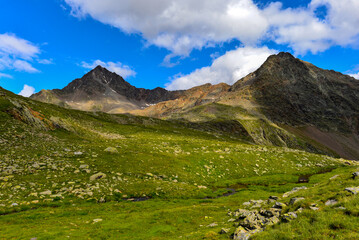 Fototapeta premium Blick auf die Ortler-Alpen vom Gaviapass (Passo del Gavia) in der italienischen Lombardei