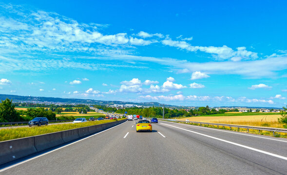 A81 in Fahrtrichtung S&uuml;den vor Ausfahrt Stuttgart-Feuerbach in Baden-W&uuml;rttemberg