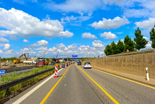 A81 in Fahrtrichtung S&uuml;den vor Ausfahrt B&ouml;blingen/Sindelfingen in Baden-W&uuml;rttemberg