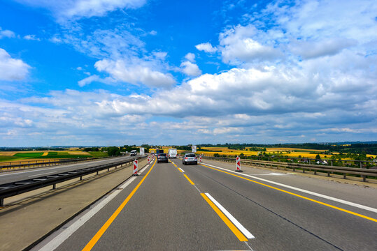 A81 in Fahrtrichtung S&uuml;den an der M&uuml;hlbachtalbr&uuml;cke bei Sulz am Neckar Baden-W&uuml;rttemberg