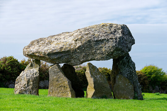 Carreg Sampson prehistoric Neolithic megalithic dolmen cromlech ancient tomb between Fishguard and St. Davids in Dyfed, Wales.