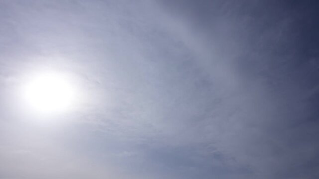 航空自衛隊小牧基地に着陸進入するC-130H輸送機 (愛知県春日井市, 2026年2月）