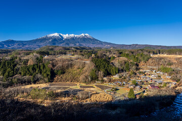 晩秋の御嶽山　長野県 木曽町 開田高原から