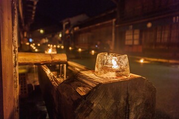 冬の木曽路・妻籠宿「氷雪の灯祭り」のアイスキャンドルと玉ボケ