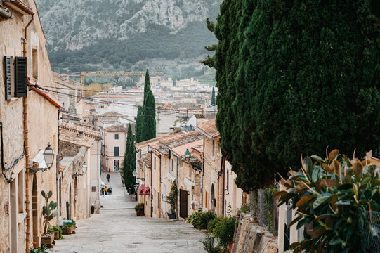 El Calvari steps overlooking Pollen&ccedil;a old town, Mallorca
