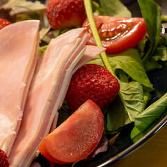 ハムとチーズのサラダ