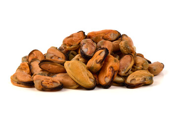 Obraz premium Pile of cooked mussels, isolated on white background