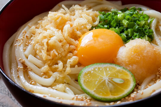 冷やしたぬきうどん