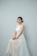 ウェディングドレスを着た花嫁