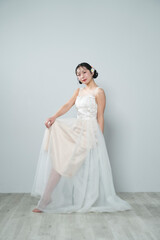 ウェディングドレスを着た花嫁