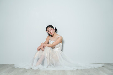 ウェディングドレスを着た花嫁