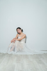 ウェディングドレスを着た花嫁