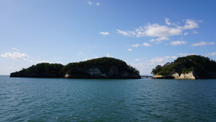 Naklejka premium Matsushima Bay, Sendai – Stunning Pine-Covered Islands in Miyagi, Japan