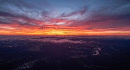 Obraz premium Spectacular dusk colors framed by a lofty aerial vantage point