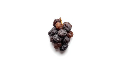 Obraz premium Dried dark grapes known as Spanish raisins on a white background