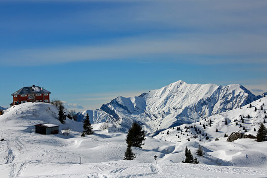 Rifugio in alta quota Piani di Artavaggio