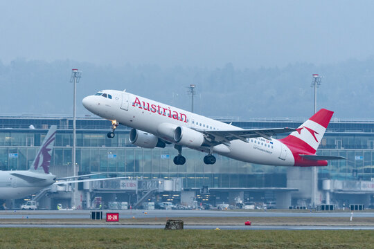 OE-LBM Austrian Airlines Airbus A320-214 jet in Zurich in Switzerland 23.1.2026