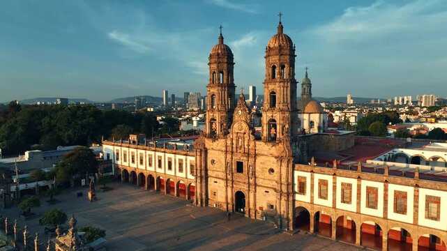 Basilica of Zapopan in Mexico, Catholic Church, History: A Day in the Morning within the City with Great Religious and Cultural History