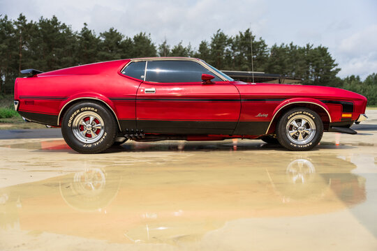 LINTHE, GERMANY - JUNE 08, 2025: Iconic sports car Ford Mustang Mach 1, 1971. Die oldtimer show.