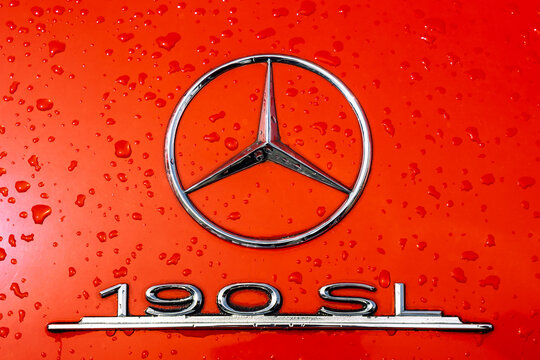LINTHE, GERMANY - JUNE 08, 2025: Trunk lid logo and script detail of luxury roadster Mercedes-Benz 190 SL, 1960. Die oldtimer show.