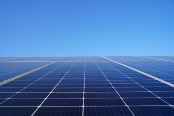 Solar photovoltaic panels and solar photovoltaic power generation systems